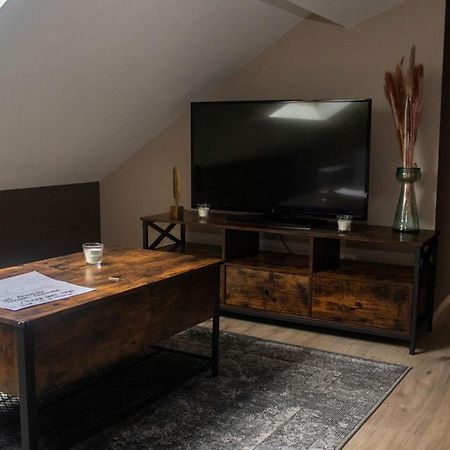 Cosy 2-Bedroom Apartment In The Center Of Hotton Εξωτερικό φωτογραφία